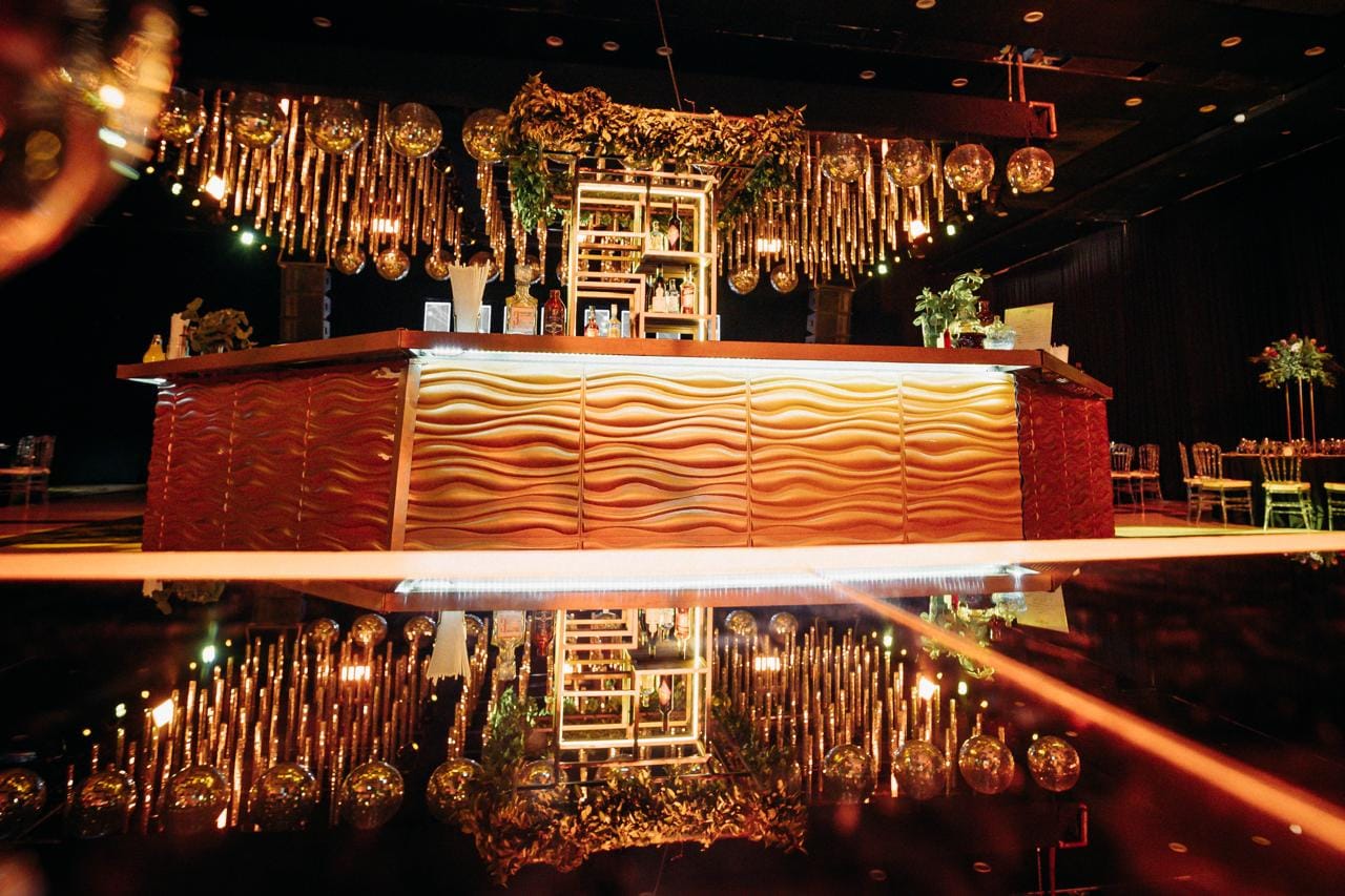 Barra ondulado dorada Dream Drinks
